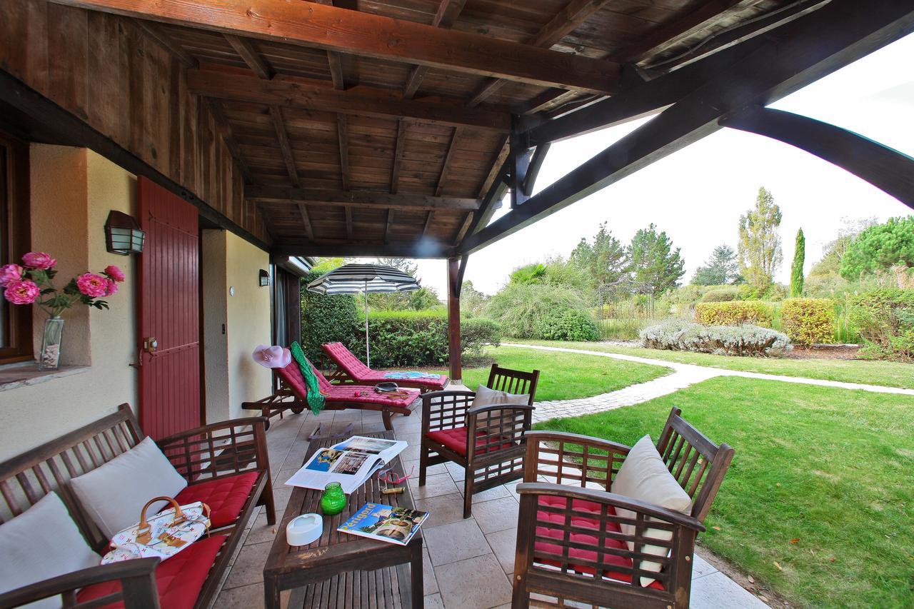 Au Jardin Fleuri Hotel Bosset Room photo